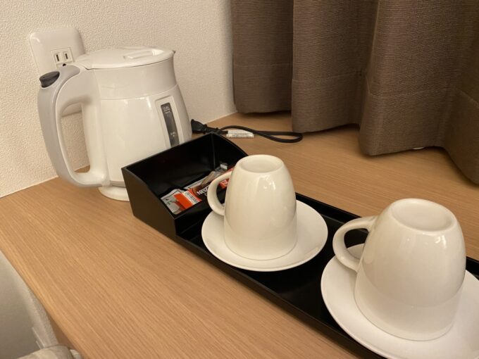 「神戸ルミナスホテル三宮」客室：コーヒーセット