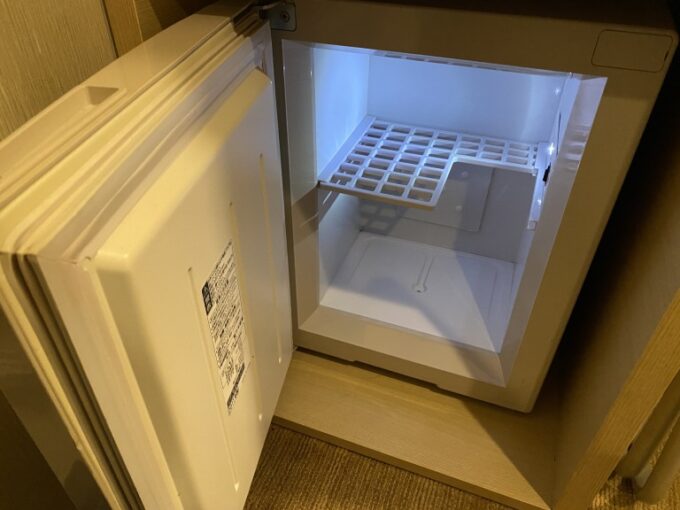 ヴィアイン新宿の客室冷蔵庫