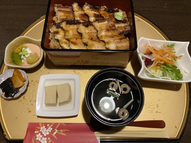 昼食「あなご料理 柊」であなご重の贅沢ランチ